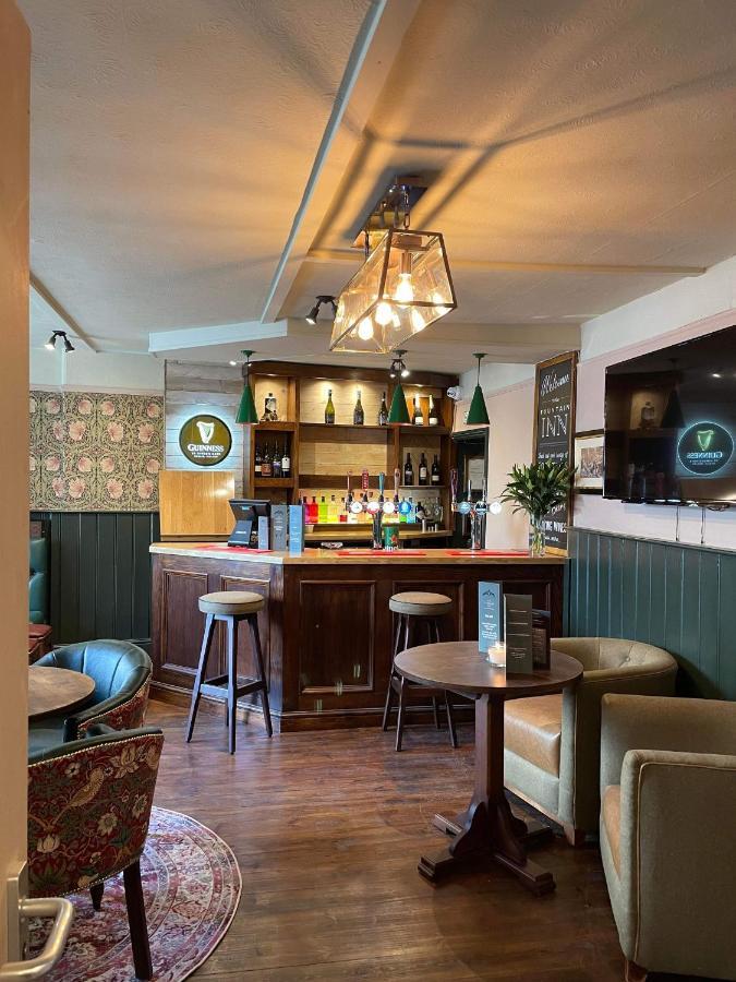 The Fountain Inn & Riverside Restaurant Окхамптън Екстериор снимка