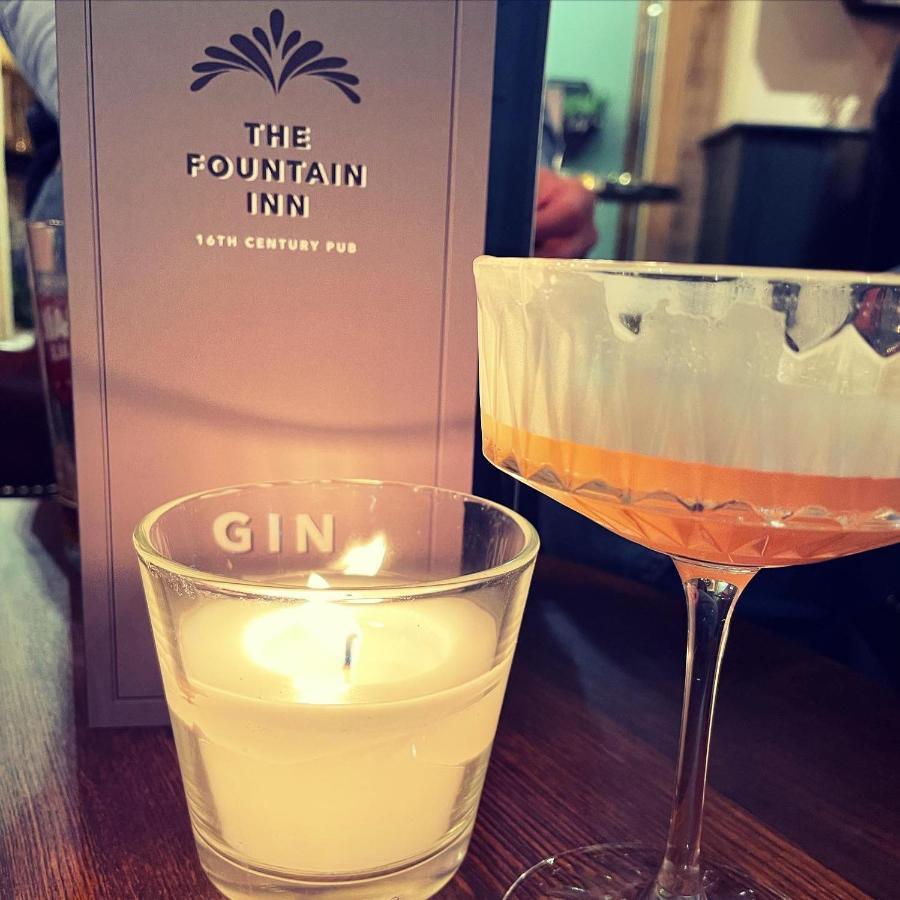 The Fountain Inn & Riverside Restaurant Окхамптън Екстериор снимка