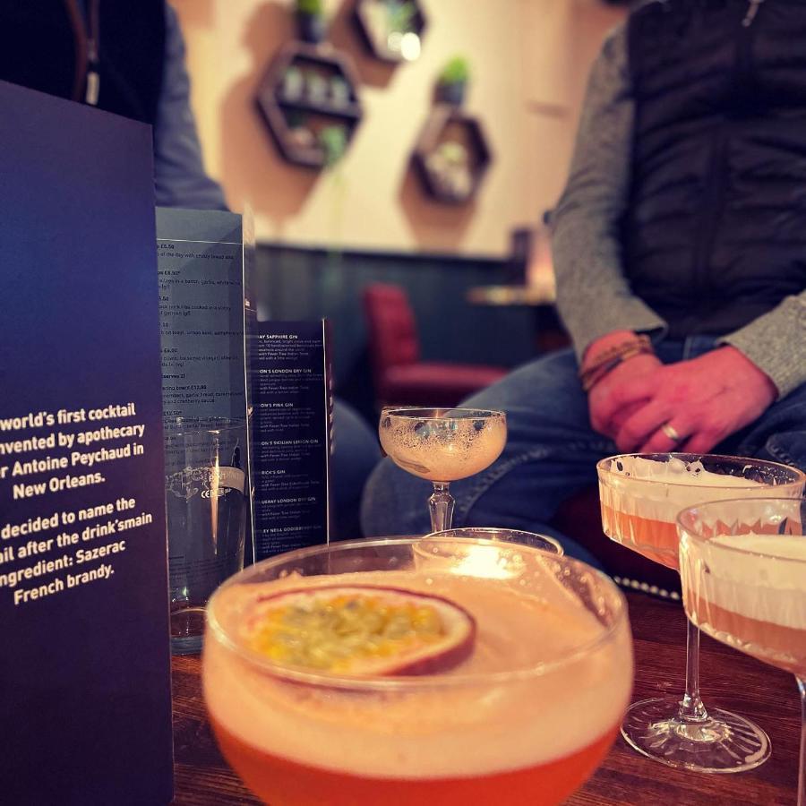 The Fountain Inn & Riverside Restaurant Окхамптън Екстериор снимка