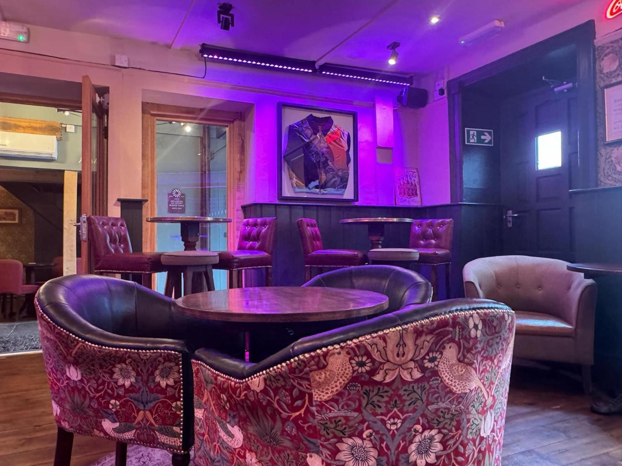 The Fountain Inn & Riverside Restaurant Окхамптън Екстериор снимка
